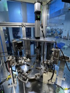 Fully automatic high-pressure machine – 2 (vertical processing)